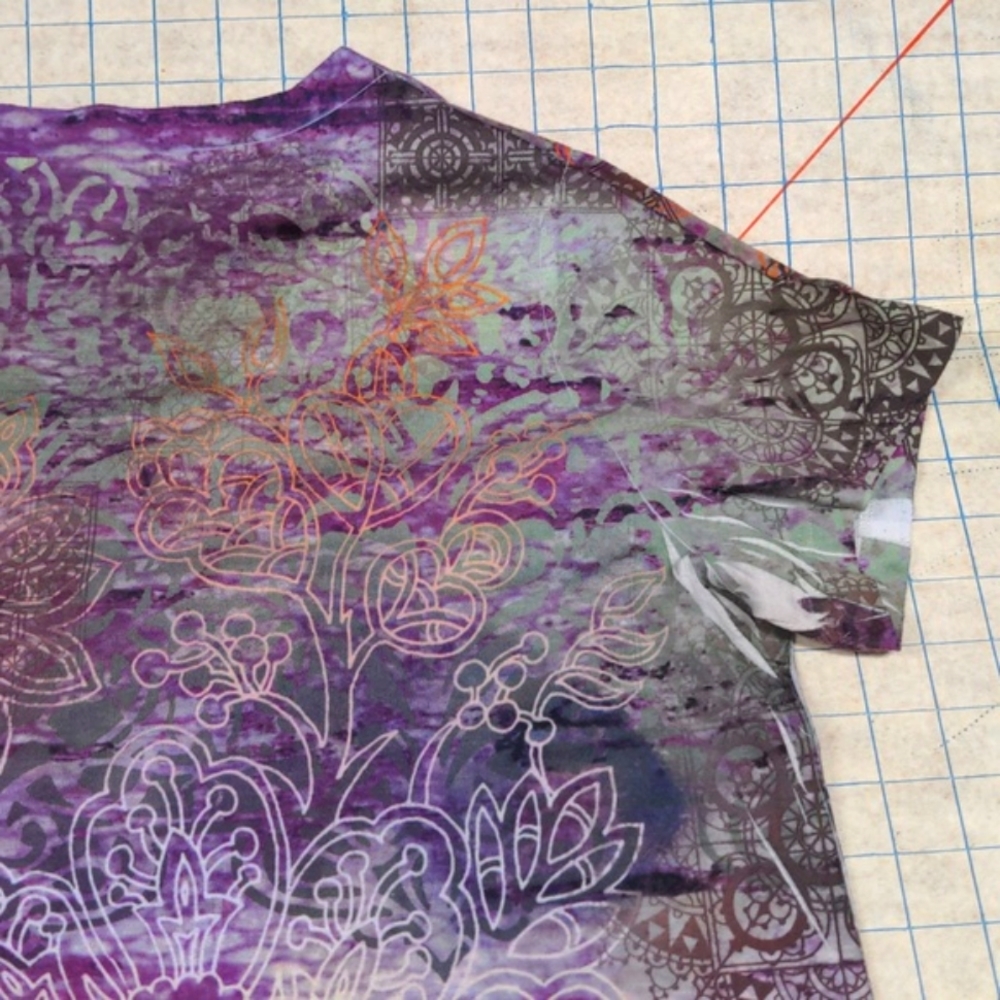 XL vintage graphic print Purple pattern fabric T-shirt gothic floral appropriate - Picture 11 of 13